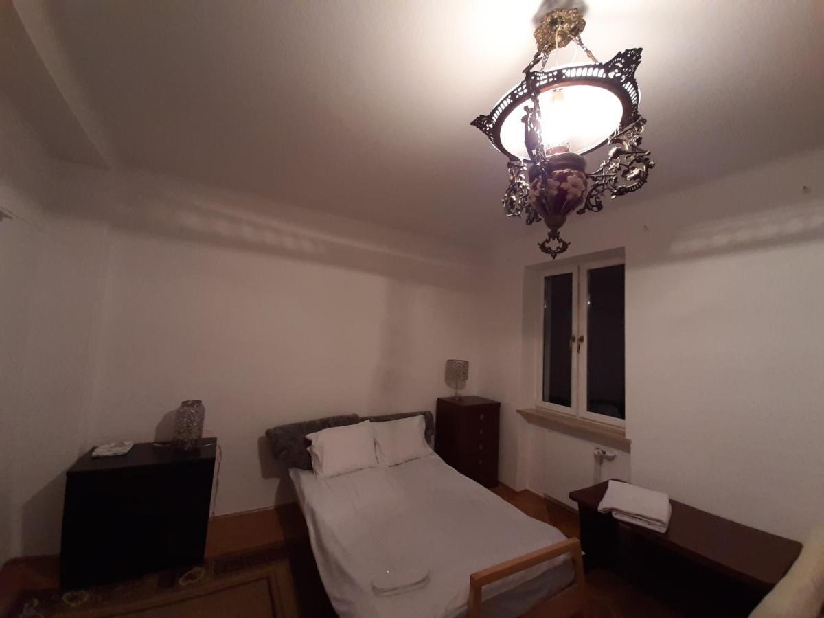 Rooms In Centrum Варшава Екстериор снимка